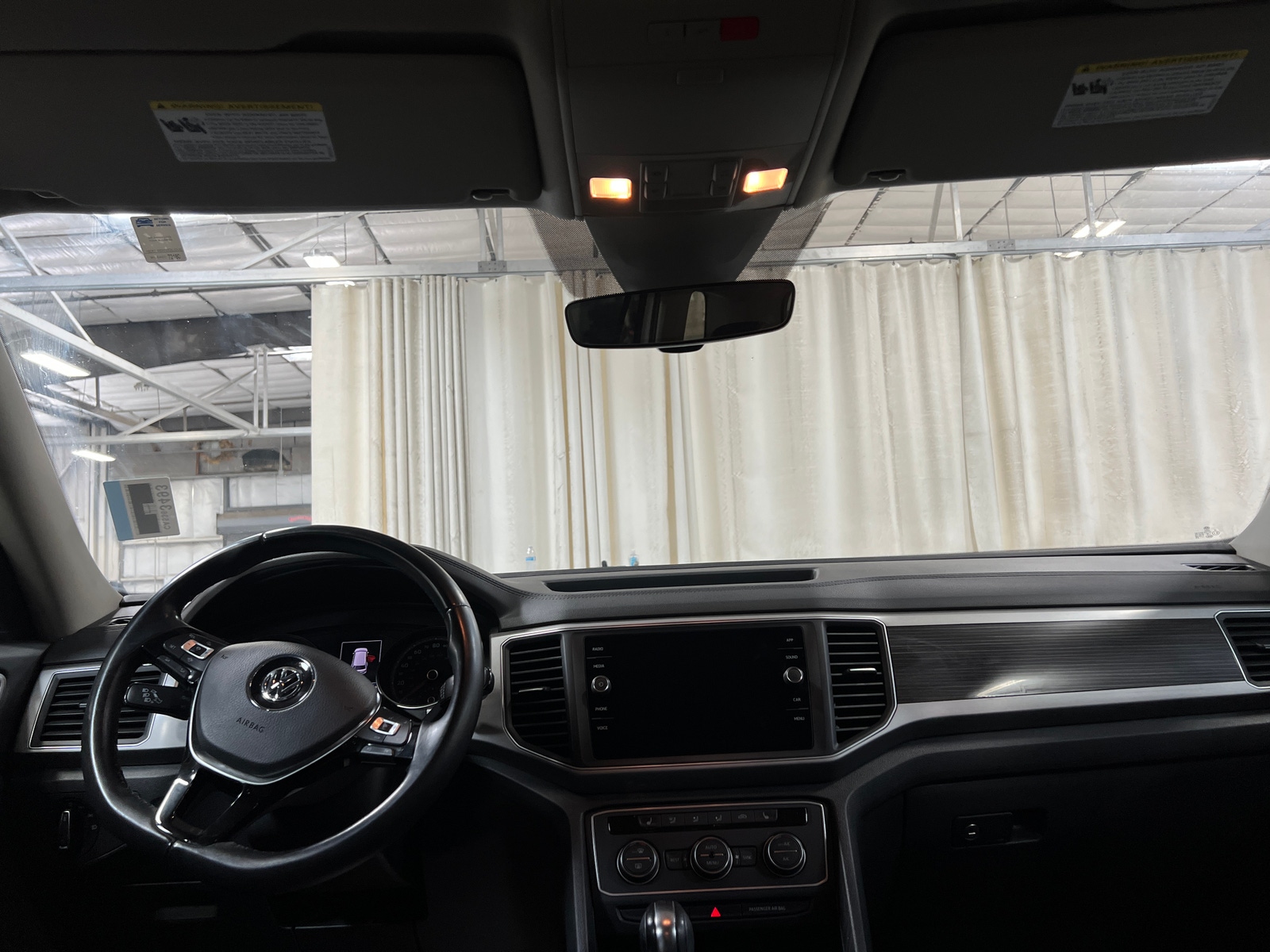Thumbnail: 2019 Volkswagen Atlas - 2