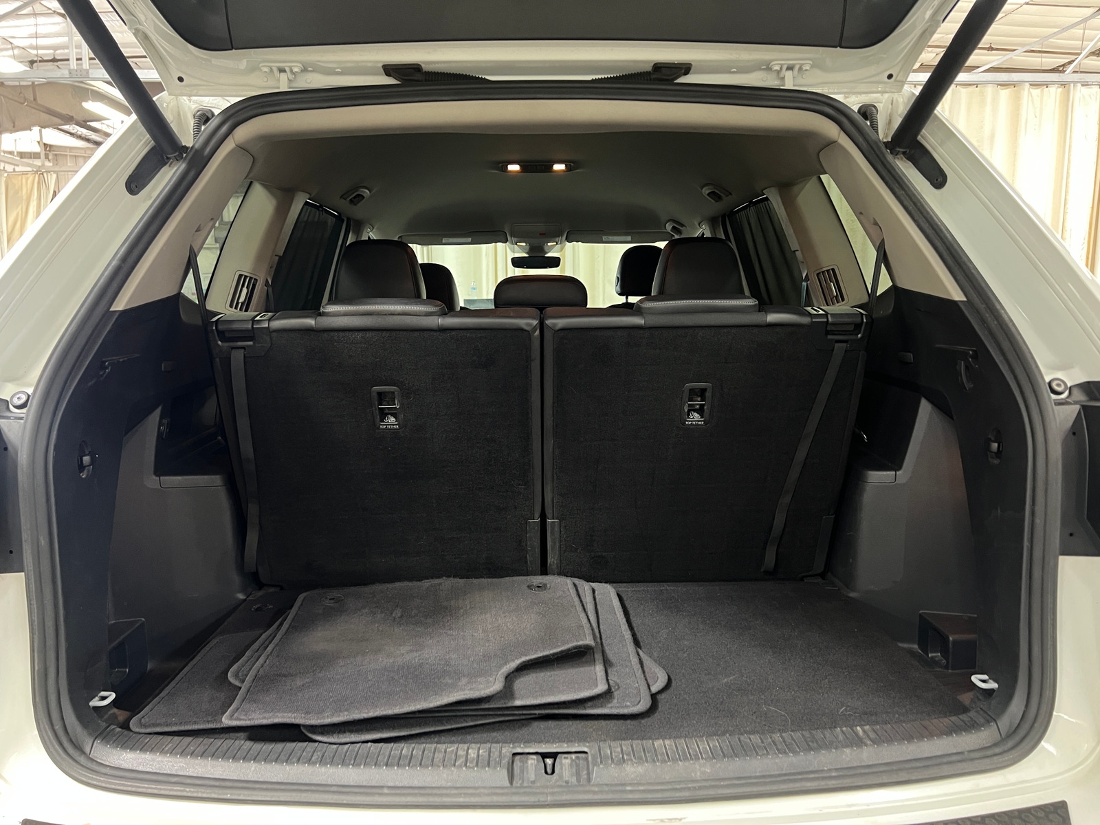 Thumbnail: 2019 Volkswagen Atlas - 6