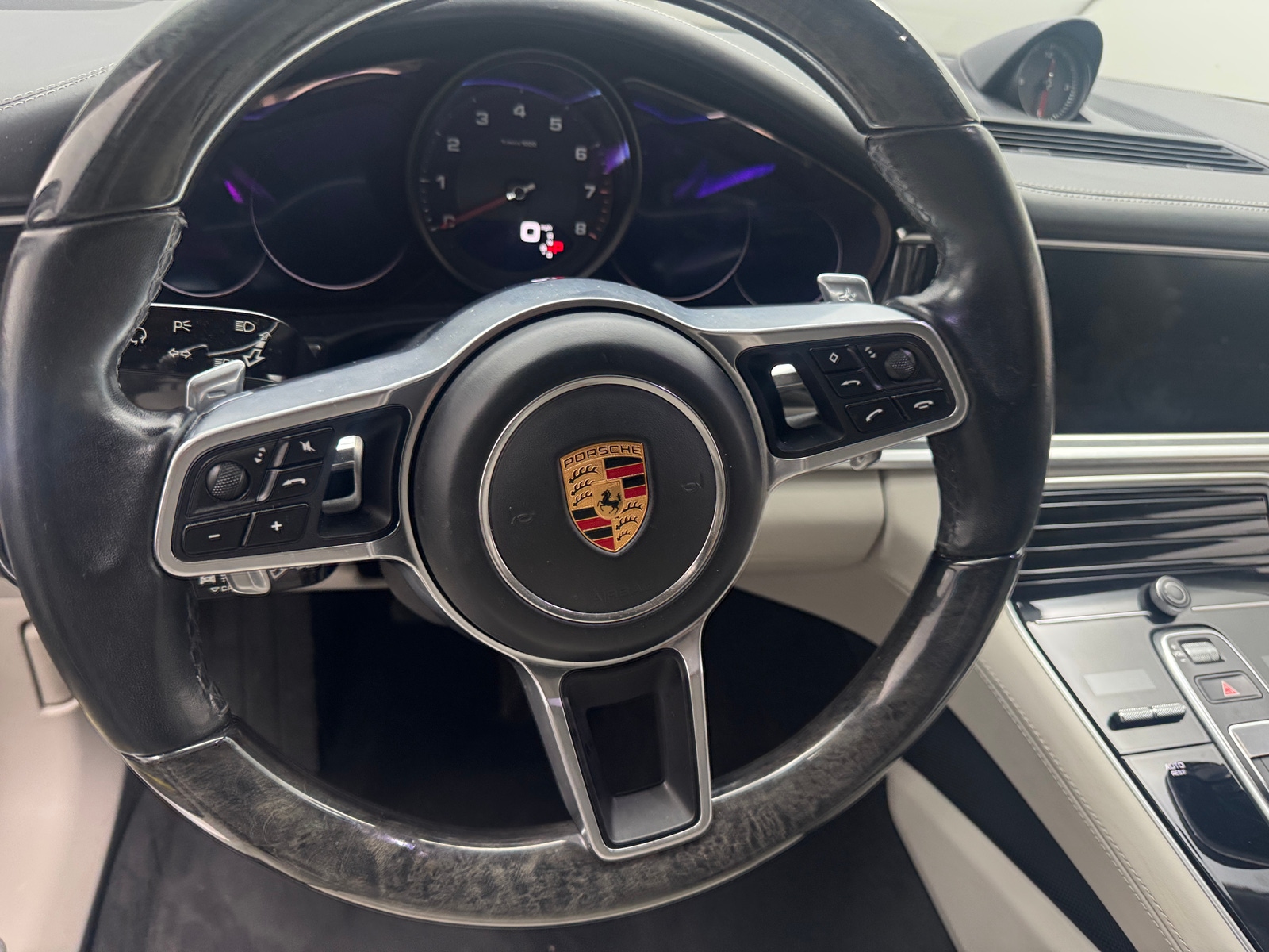 Thumbnail: 2018 Porsche Panamera - 4