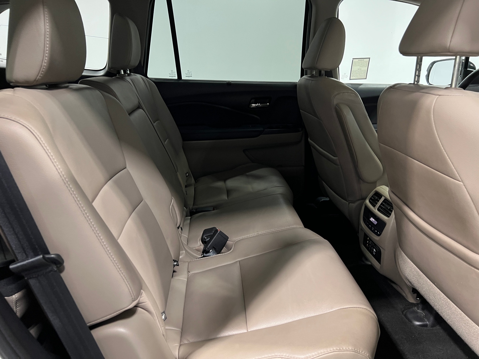 Thumbnail: 2016 Honda Pilot - 5
