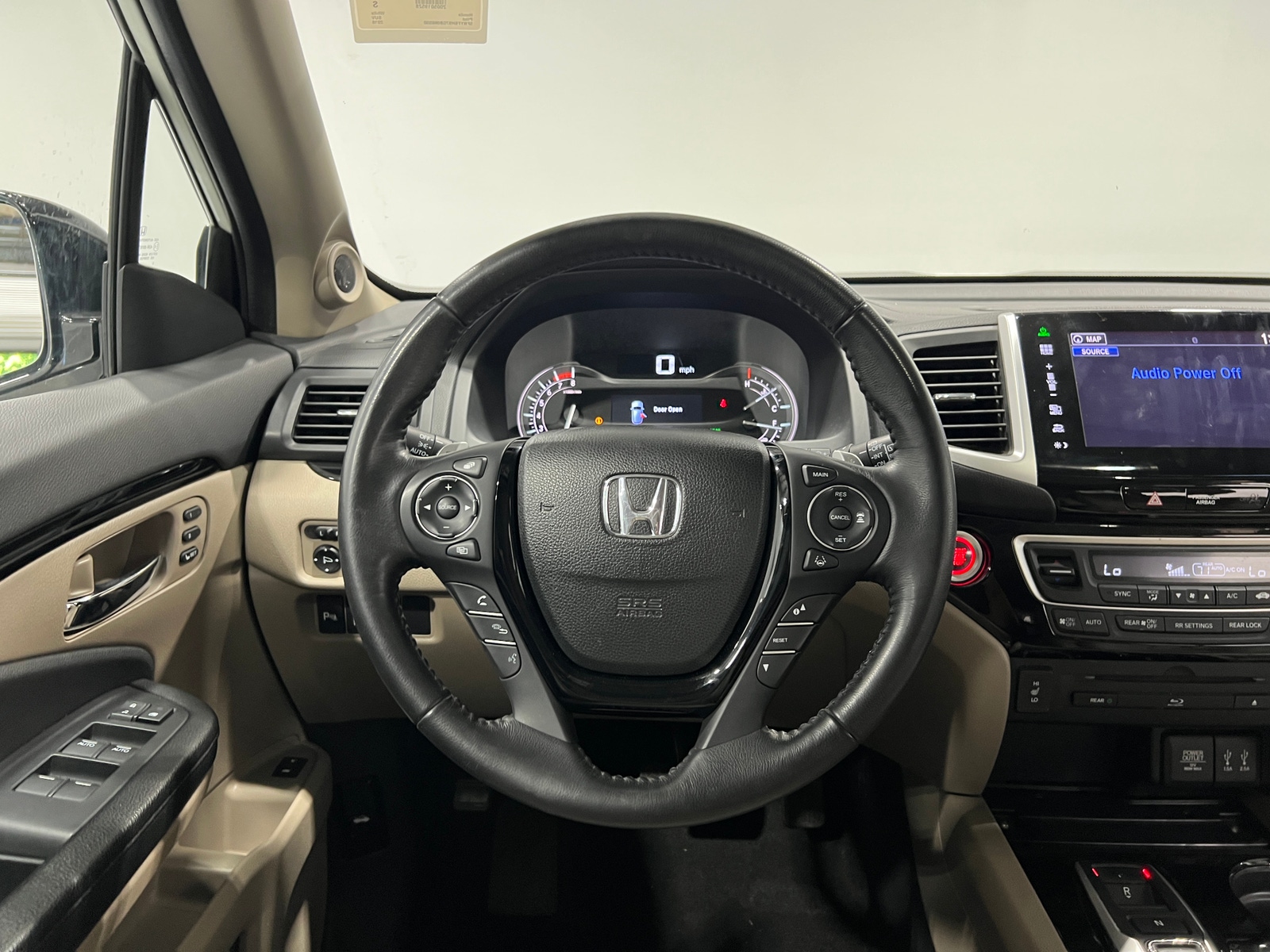 Thumbnail: 2016 Honda Pilot - 4