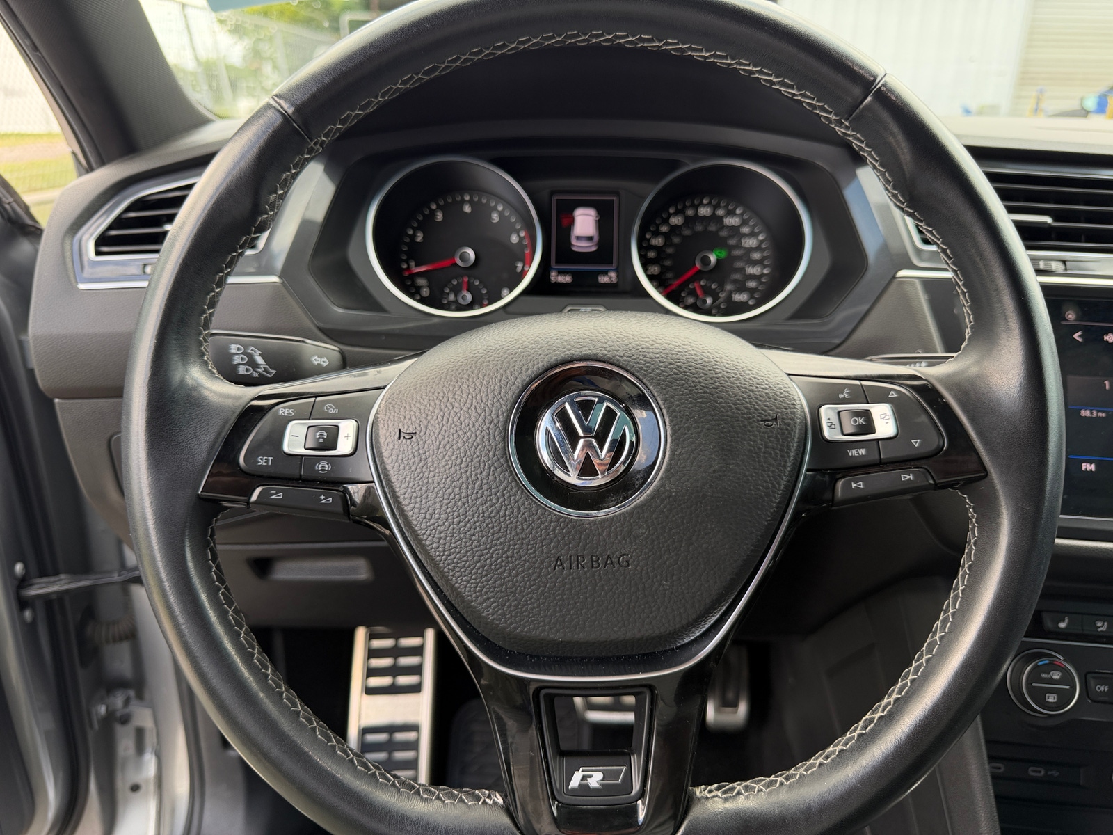 Thumbnail: 2021 Volkswagen Tiguan - 4