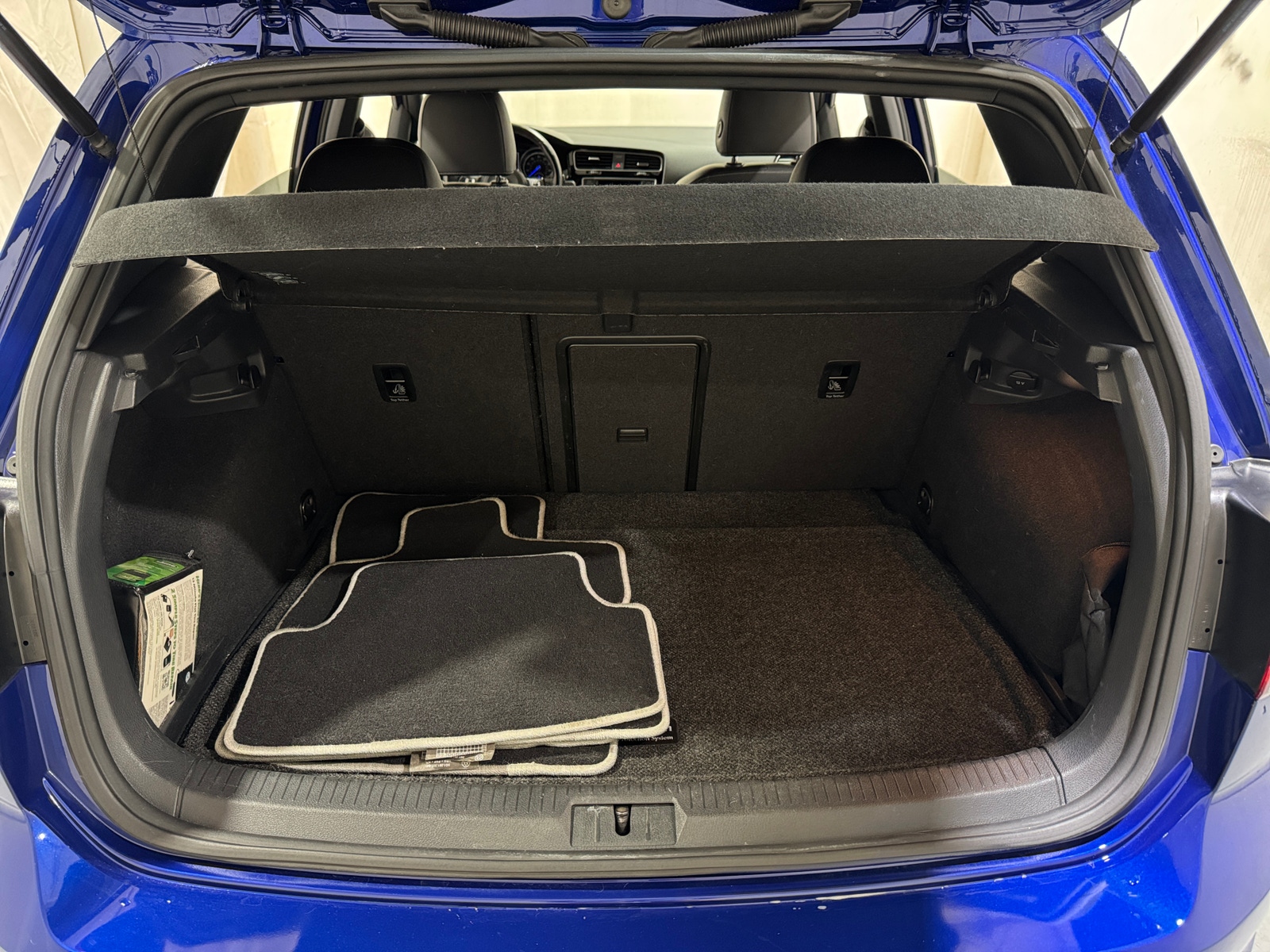 Thumbnail: 2016 Volkswagen Golf - 6