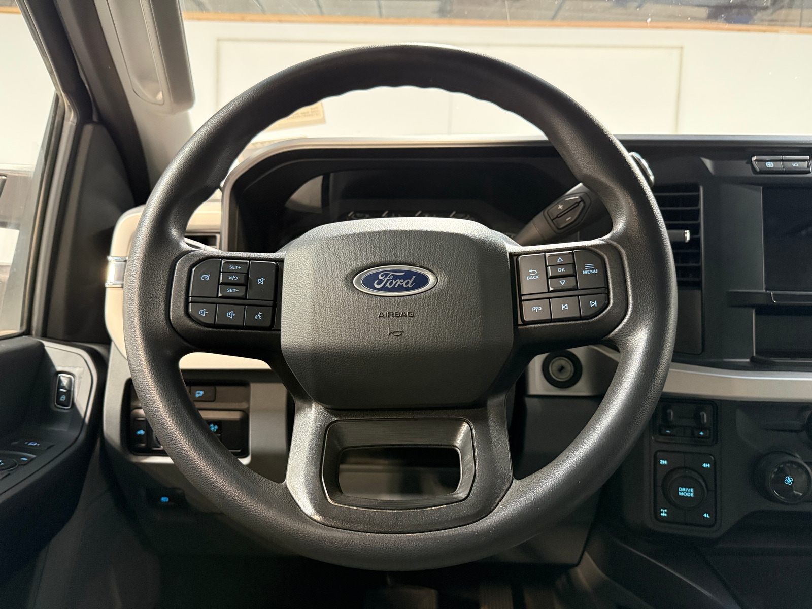 Thumbnail: 2023 Ford Econoline - 5