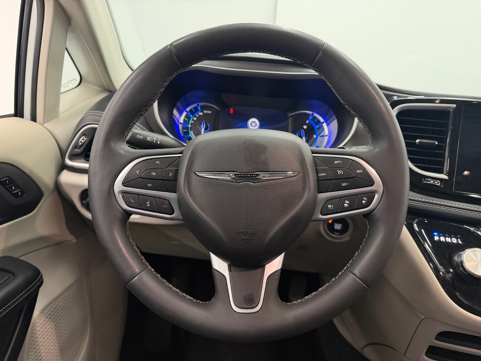 Thumbnail: 2024 Chrysler Pacifica - 4
