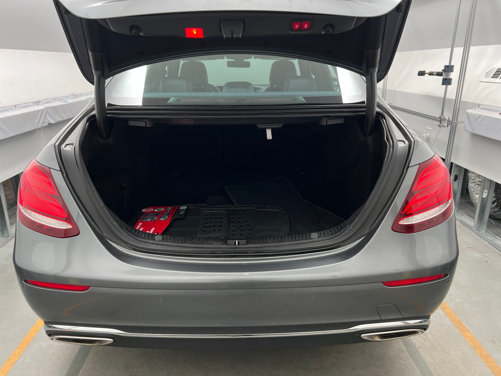 Thumbnail: 2017 Mercedes-Benz E-Class - 6