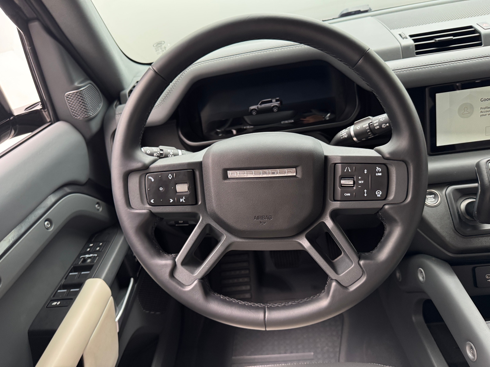 Thumbnail: 2024 Land Rover Defender - 5
