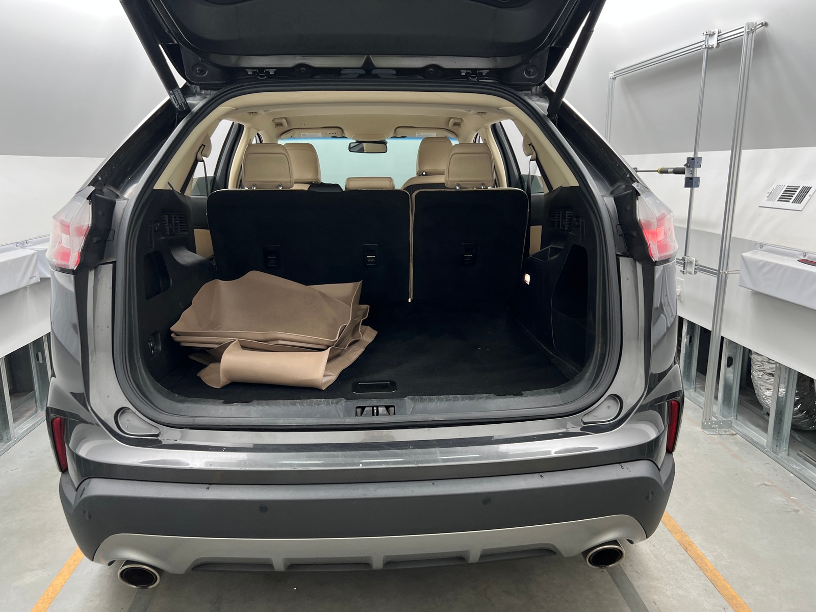 Thumbnail: 2020 Ford Edge - 6
