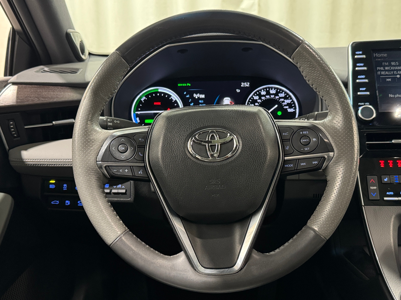 Thumbnail: 2020 Toyota Avalon - 4