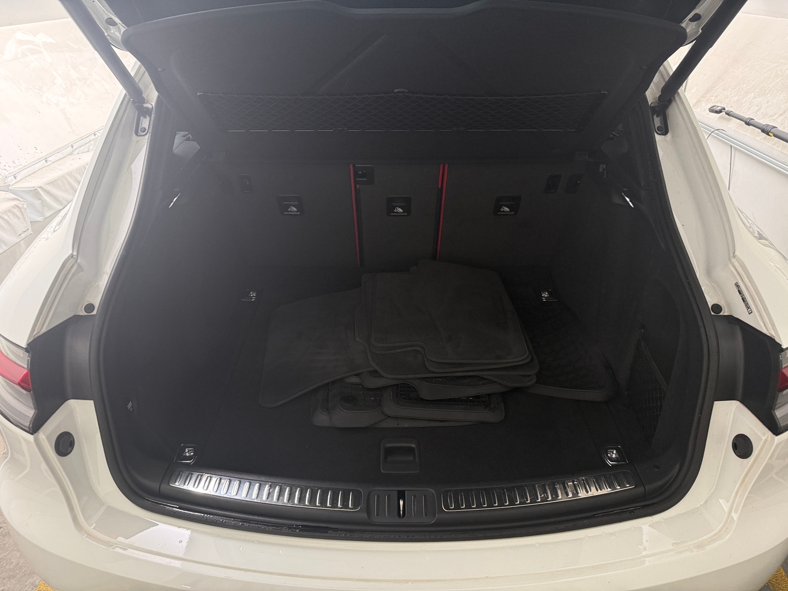 Thumbnail: 2019 Porsche Macan - 6