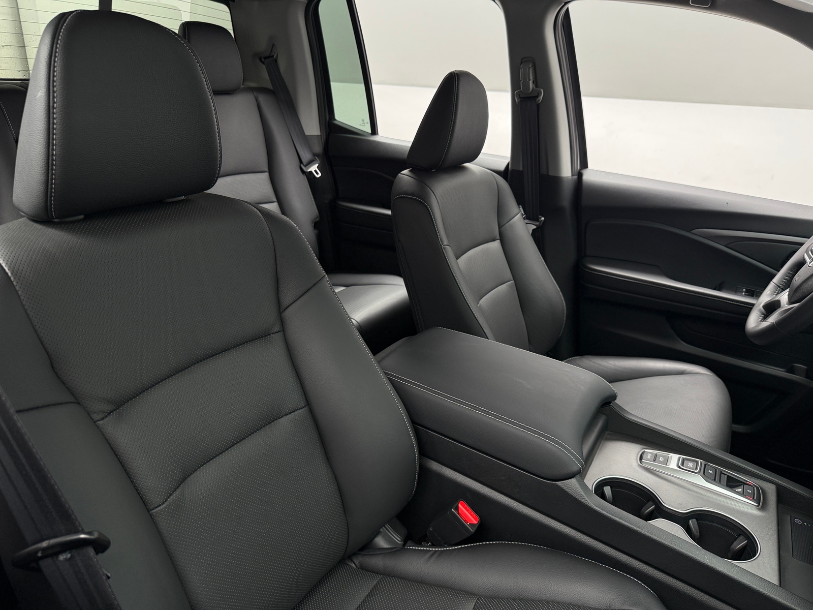 Thumbnail: 2025 Honda Ridgeline - 2