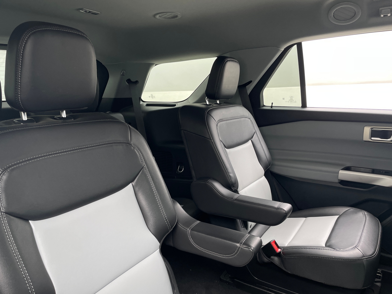 Thumbnail: 2023 Ford Explorer - 6