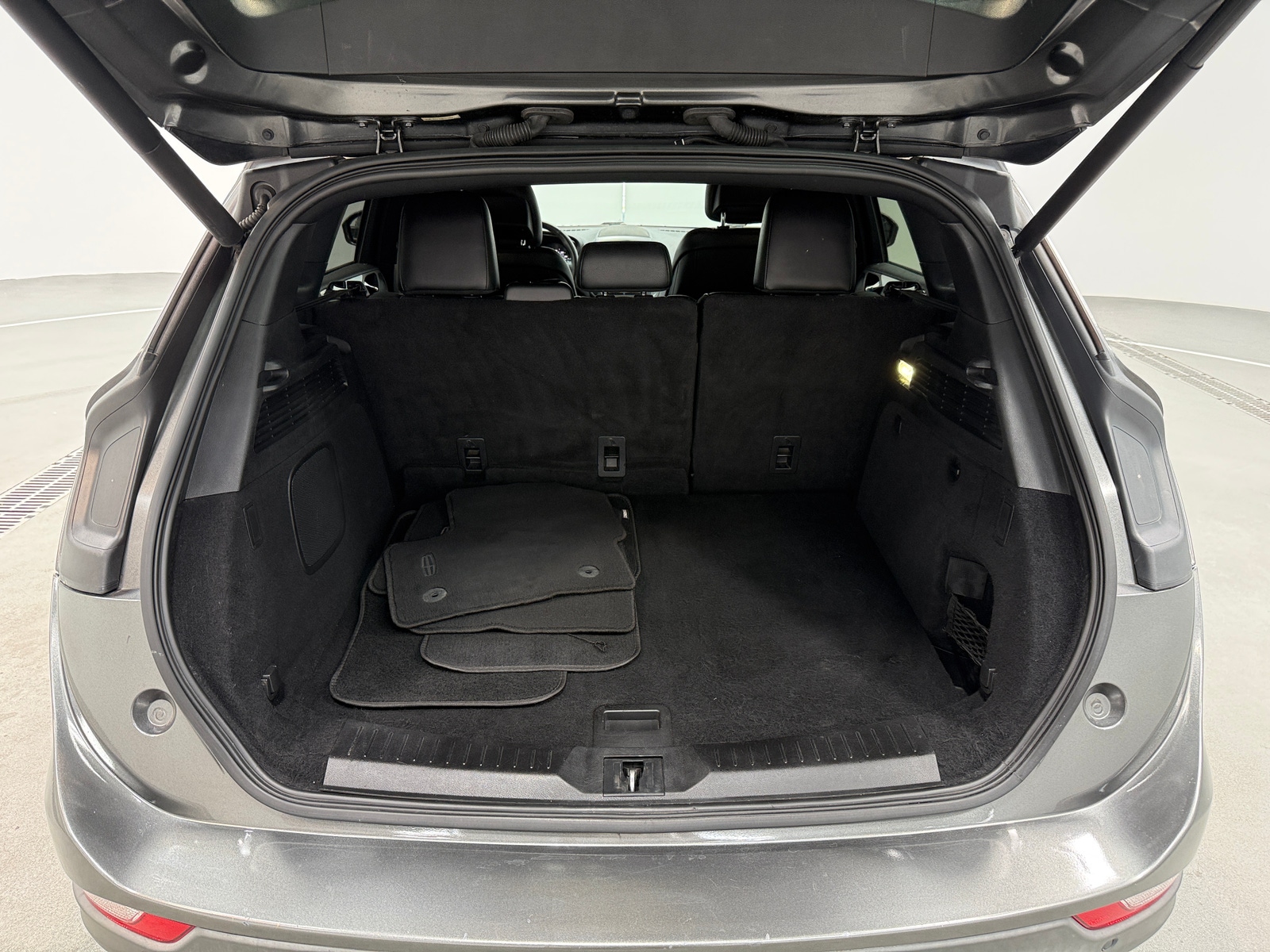 Thumbnail: 2017 Lincoln MKC - 6