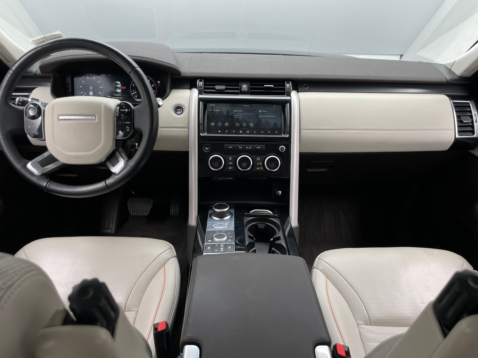 Thumbnail: 2020 Land Rover Discovery - 2