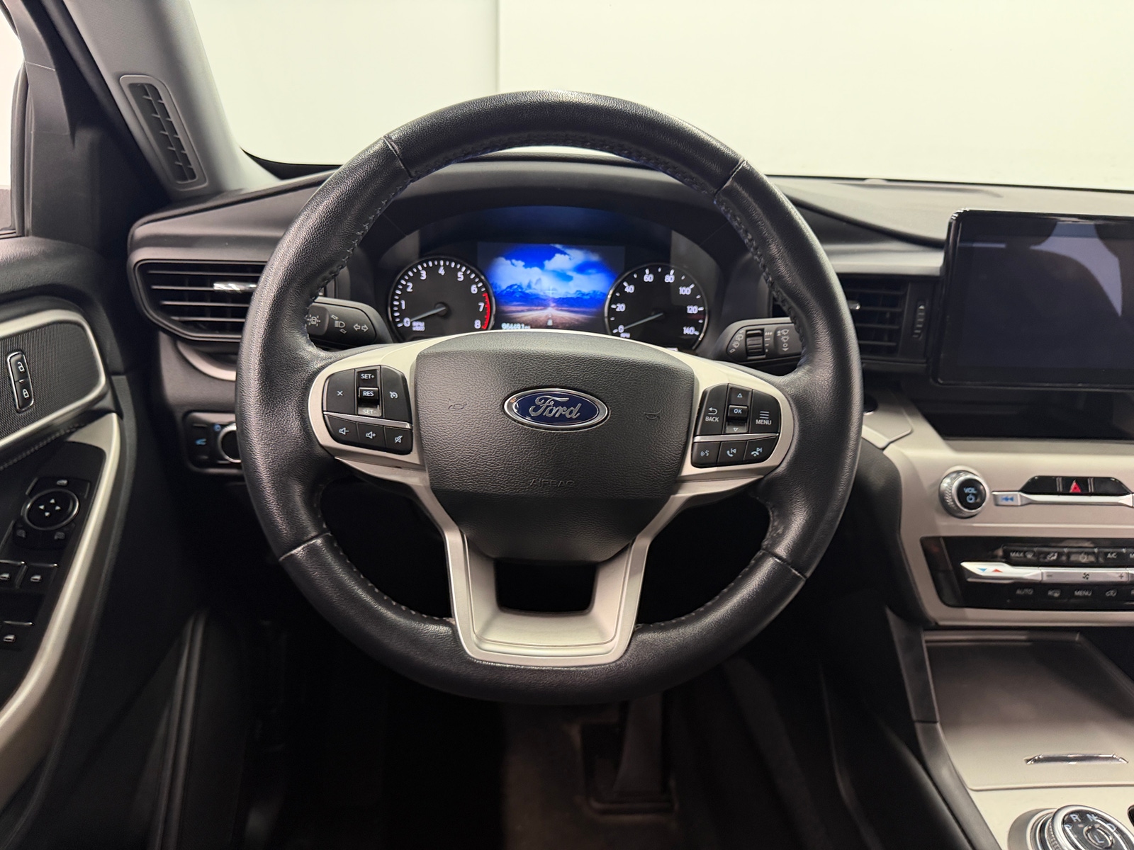 Thumbnail: 2023 Ford Explorer - 5