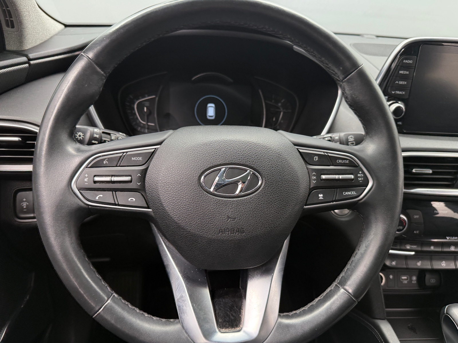 Thumbnail: 2020 Hyundai Santa Fe - 4