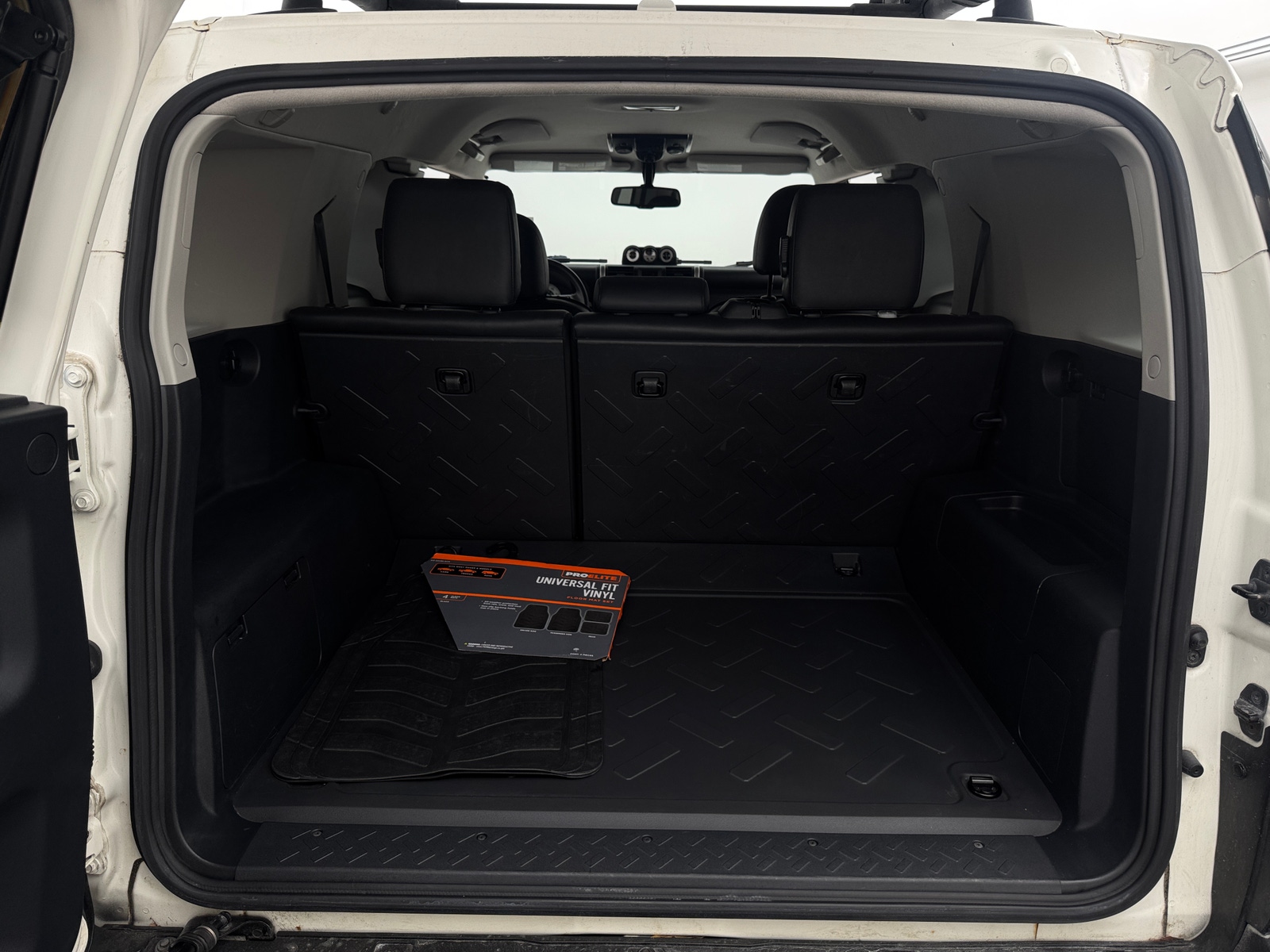 Thumbnail: 2014 Toyota FJ Cruiser - 7