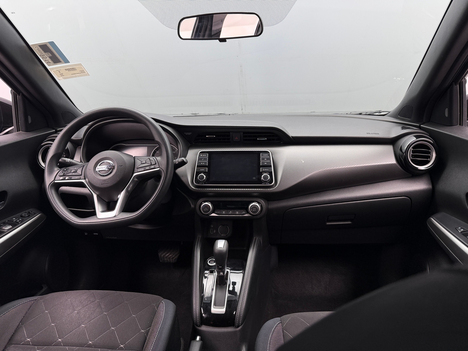 Thumbnail: 2018 Nissan Kicks - 3