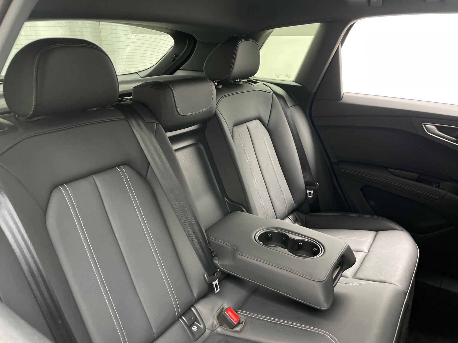 Thumbnail: 2025 Audi Q4 e-tron - 5