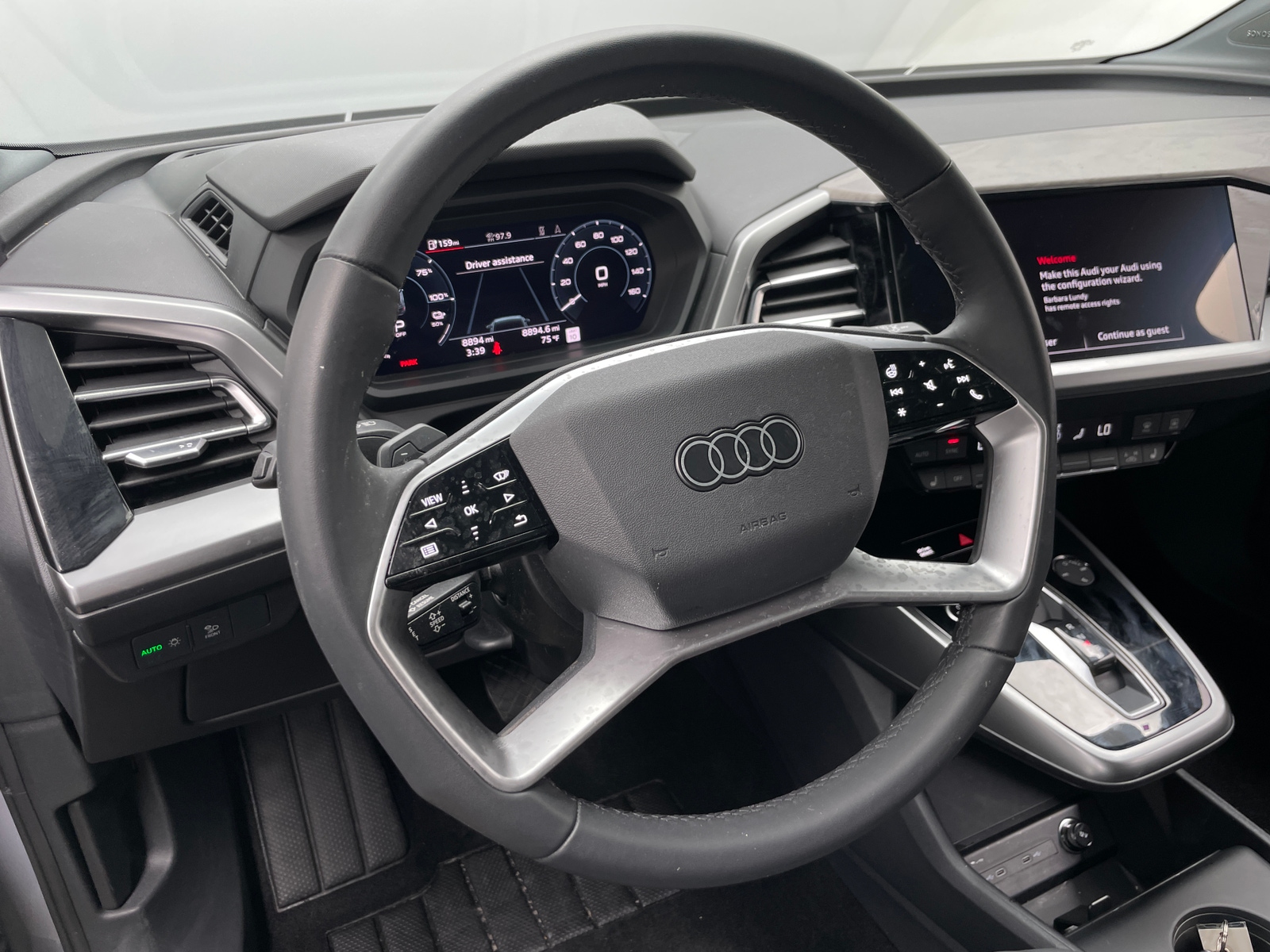 Thumbnail: 2025 Audi Q4 e-tron - 4