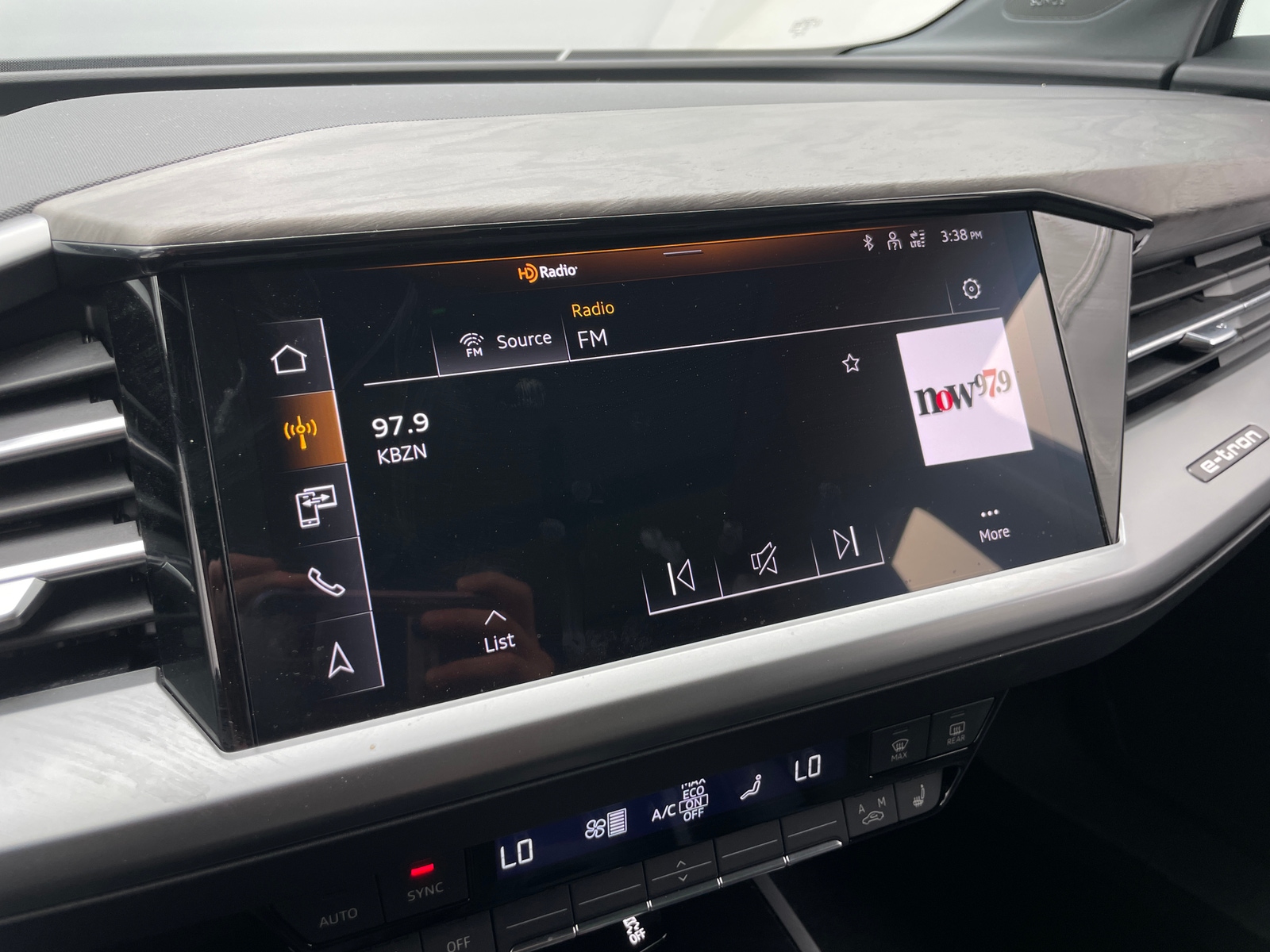 Thumbnail: 2025 Audi Q4 e-tron - 3