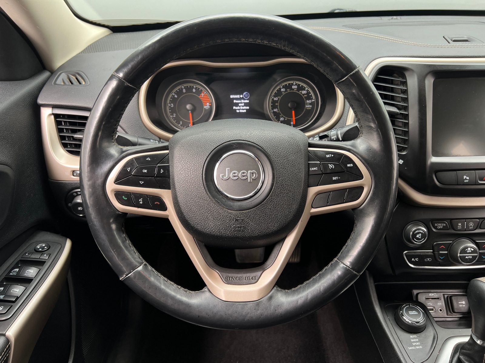 Thumbnail: 2018 Jeep Cherokee - 4