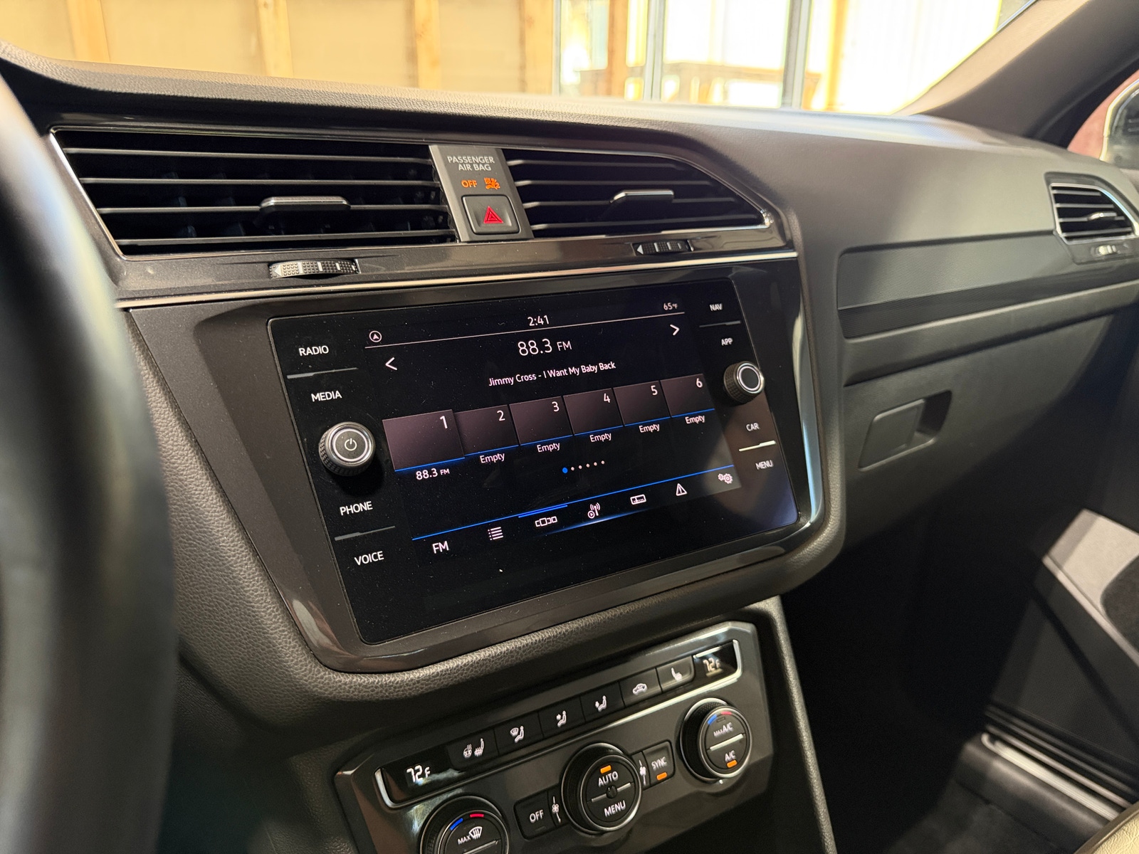 Thumbnail: 2021 Volkswagen Tiguan - 3