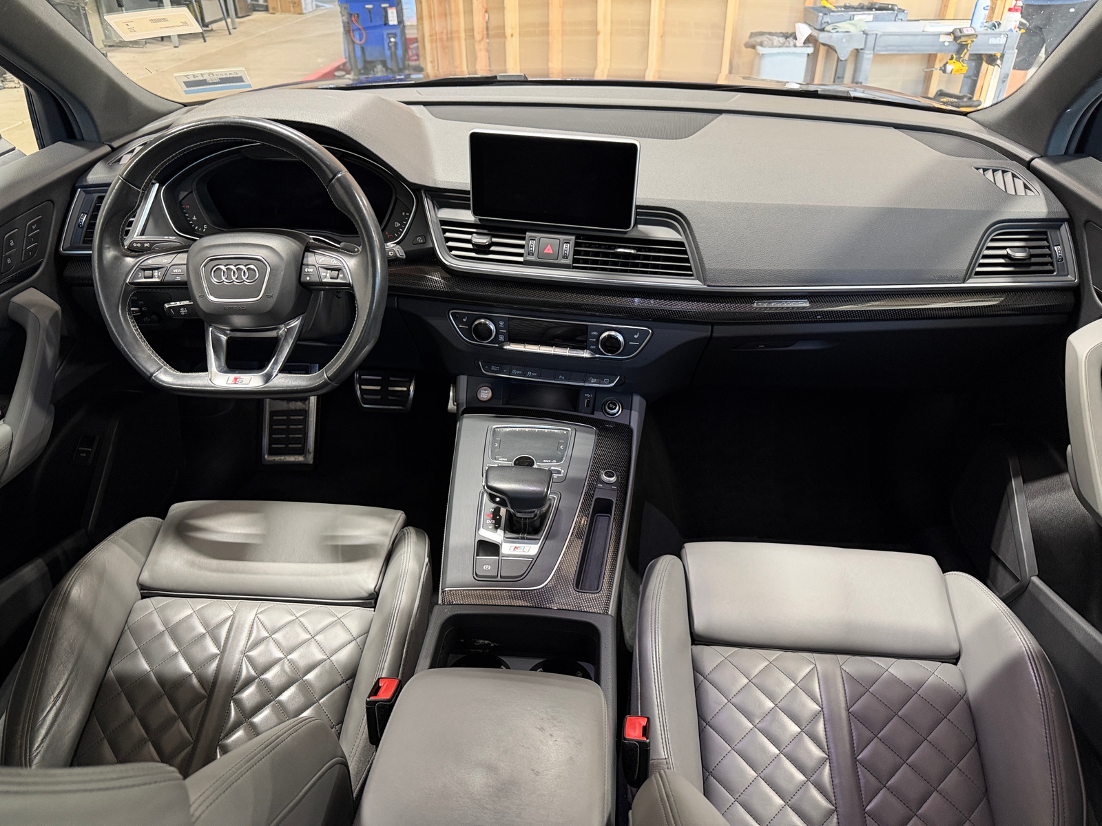 Thumbnail: 2019 Audi SQ5 - 2
