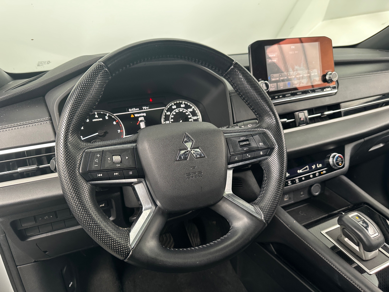 Thumbnail: 2022 Mitsubishi Outlander - 4