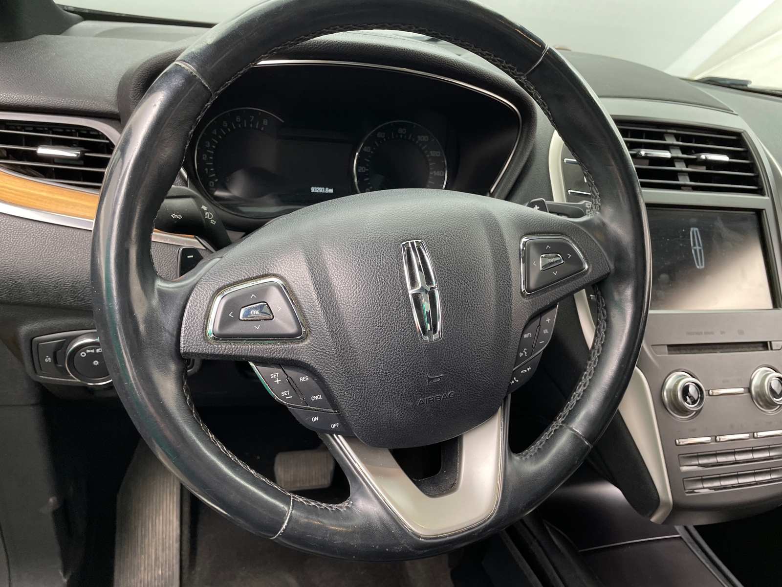 Thumbnail: 2015 Lincoln MKC - 4