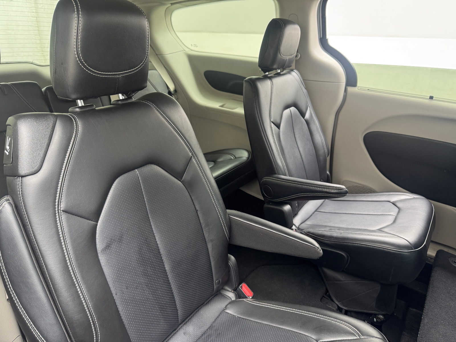 Thumbnail: 2024 Chrysler Pacifica - 5