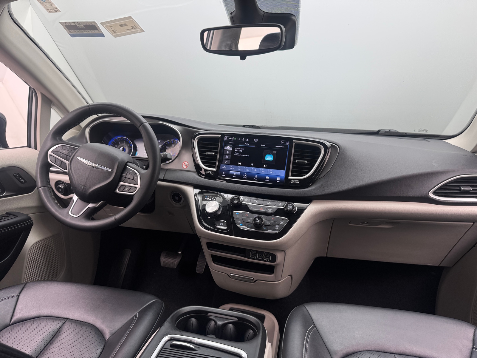 Thumbnail: 2024 Chrysler Pacifica - 2