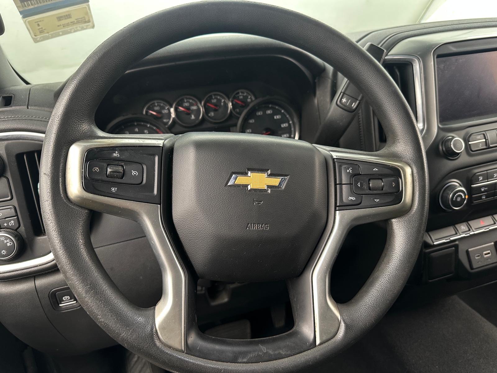 Thumbnail: 2020 Chevrolet Silverado 1500 - 5