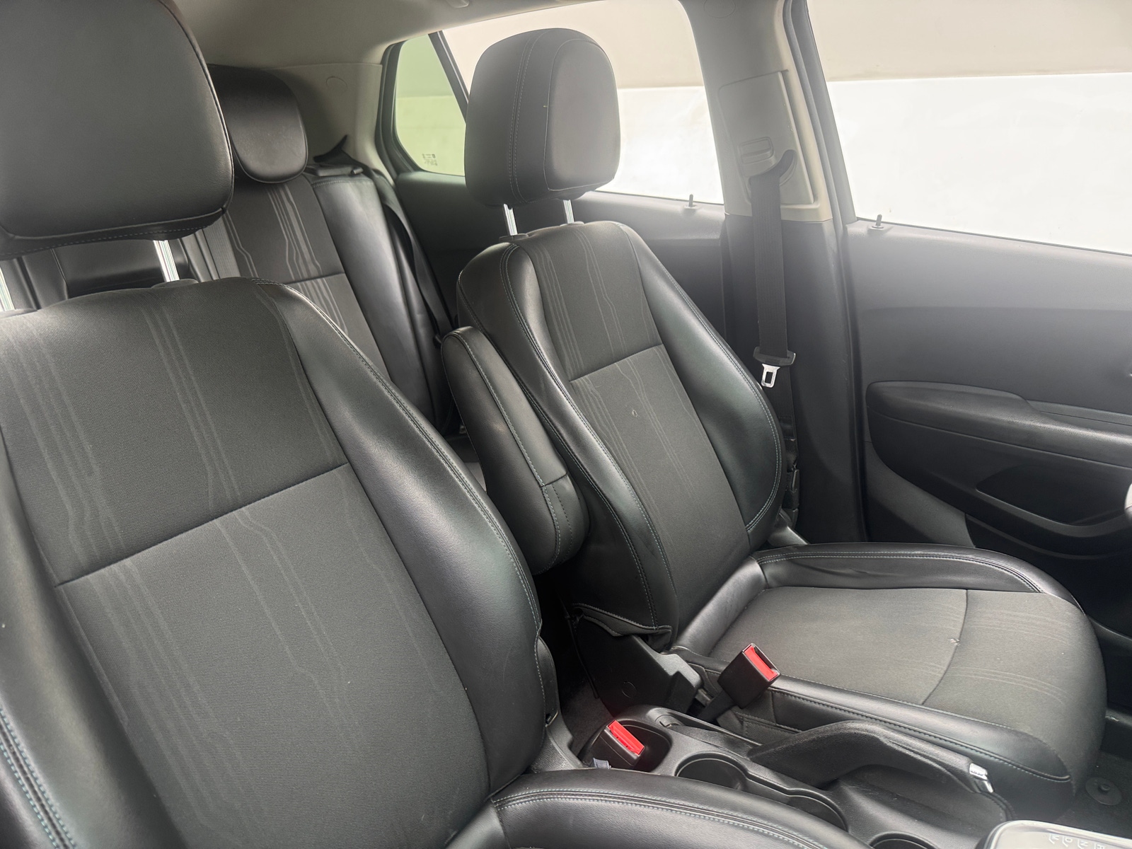 Thumbnail: 2015 Chevrolet Trax - 2
