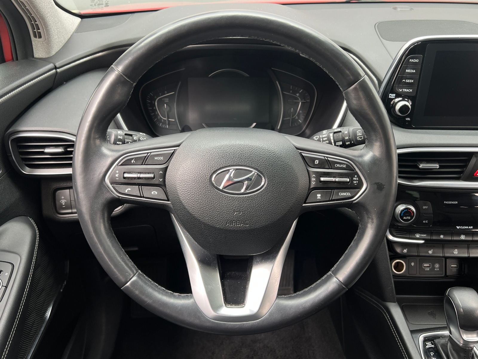 Thumbnail: 2019 Hyundai Santa Fe - 4