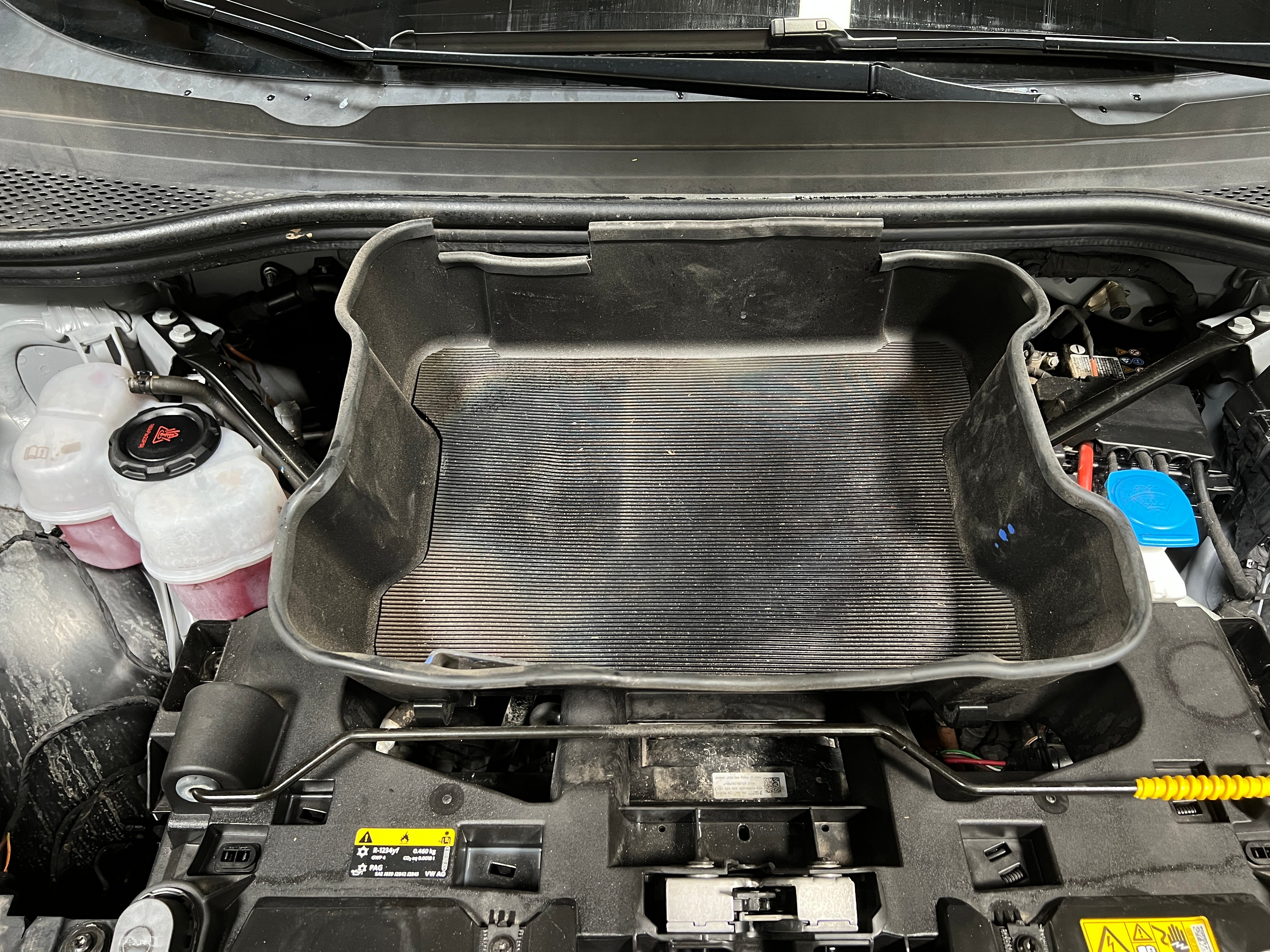 Used 2022 Volkswagen ID.4 PRO with VIN WVGRMPE27NP044327 for sale in Auburn, WA