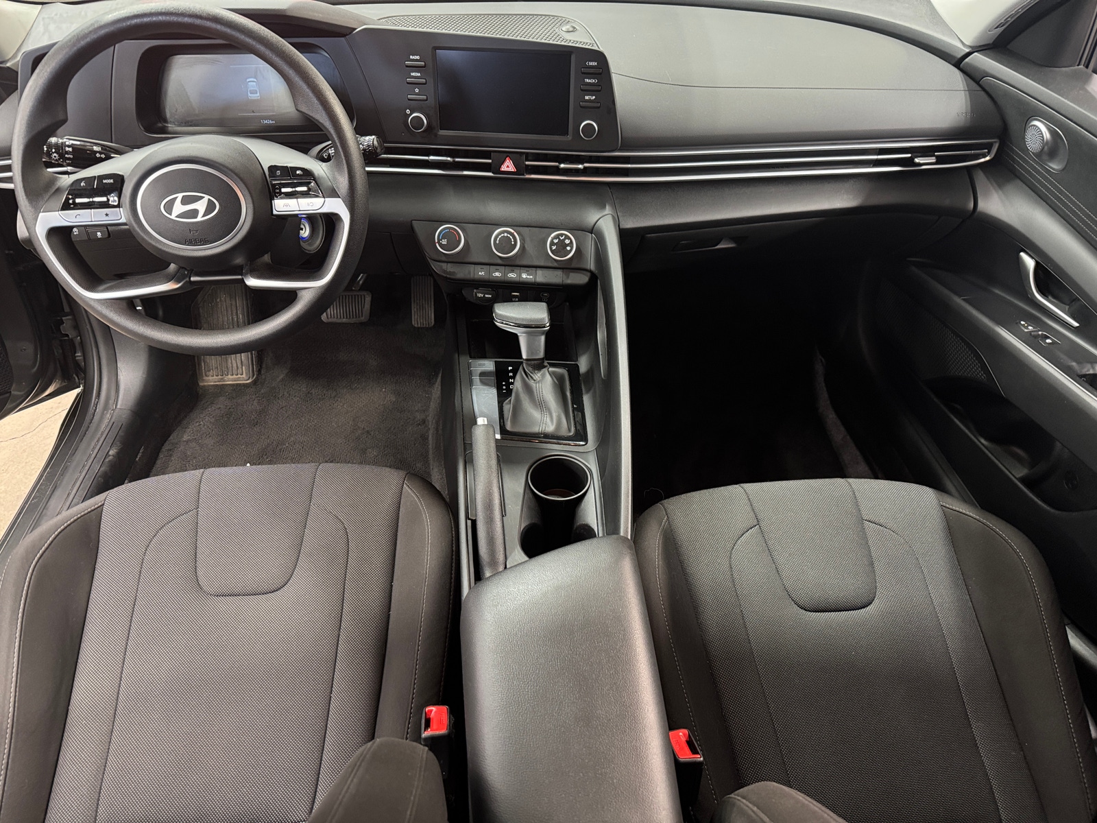 Thumbnail: 2025 Hyundai Elantra - 3