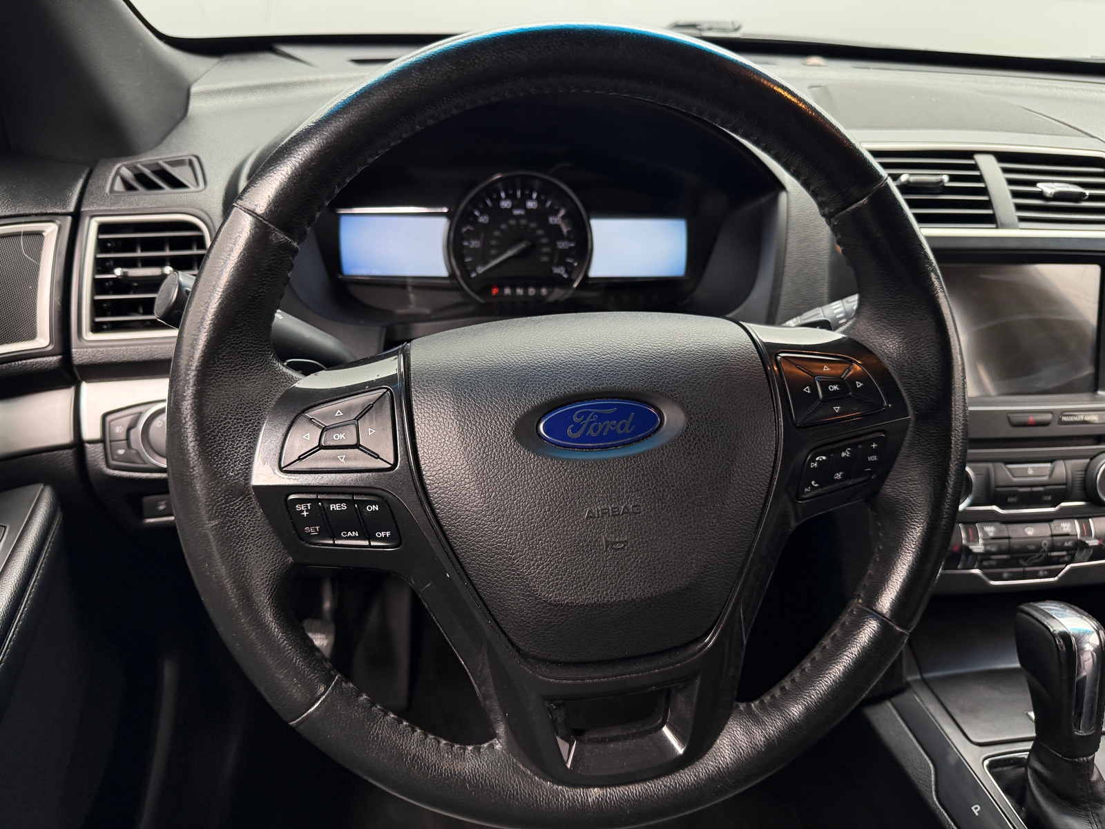 Thumbnail: 2017 Ford Explorer - 5