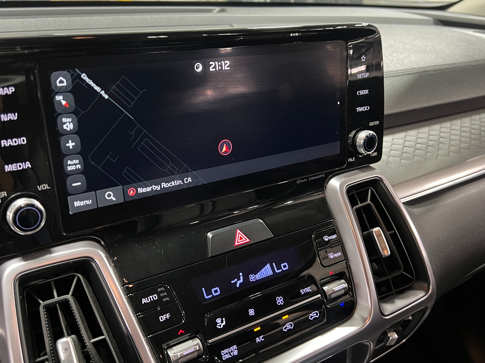 Thumbnail: 2023 Kia Sorento - 3
