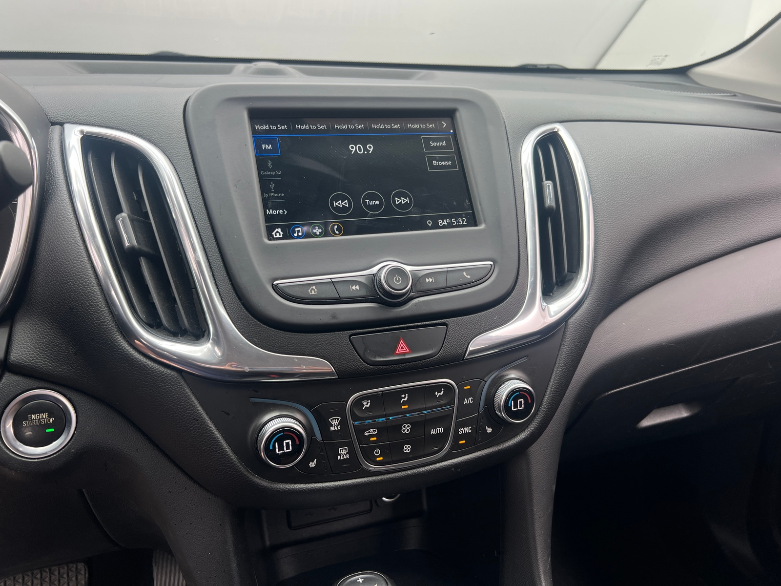 Thumbnail: 2019 Chevrolet Equinox - 4