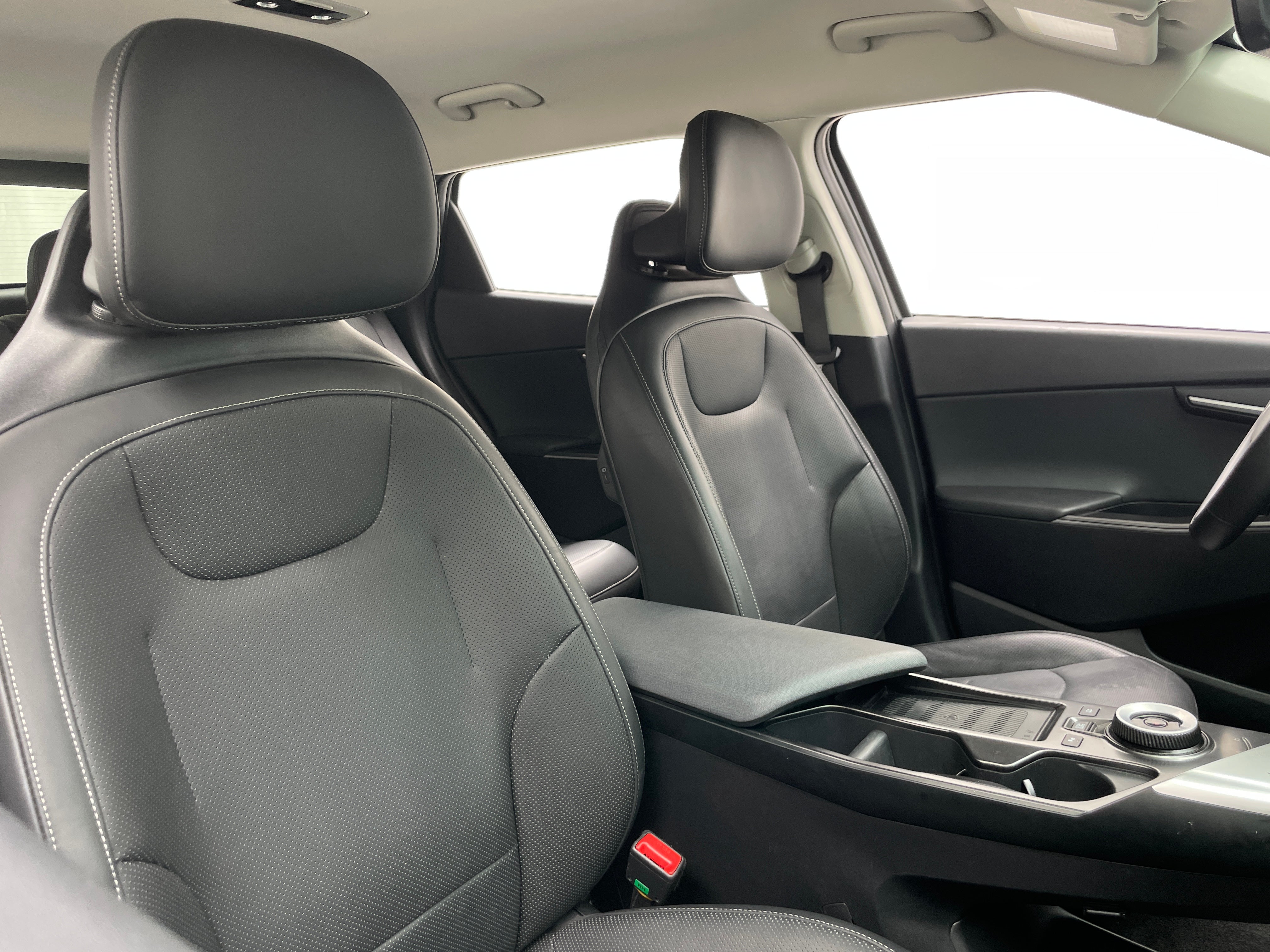 Used 2024 Kia EV6 Wind with VIN KNDC3DLC0R5204136 for sale in Auburn, WA