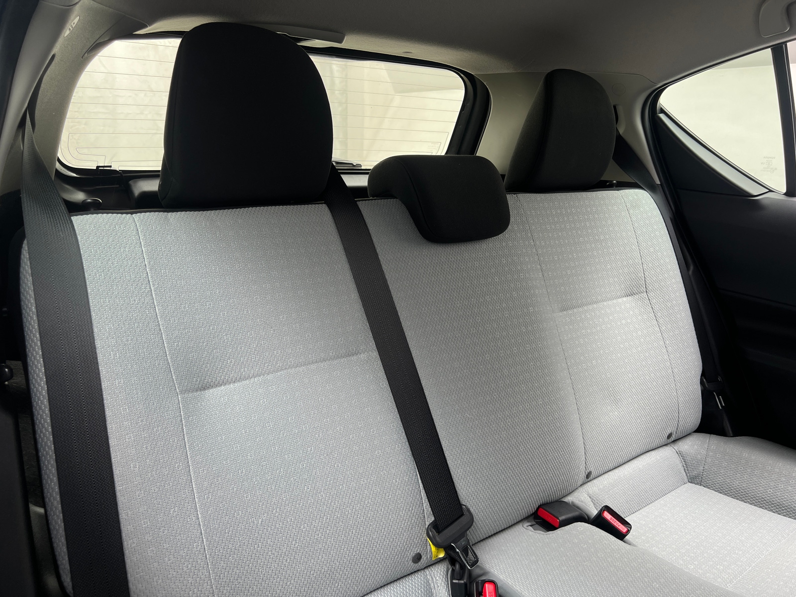 Thumbnail: 2015 Toyota Prius c - 6