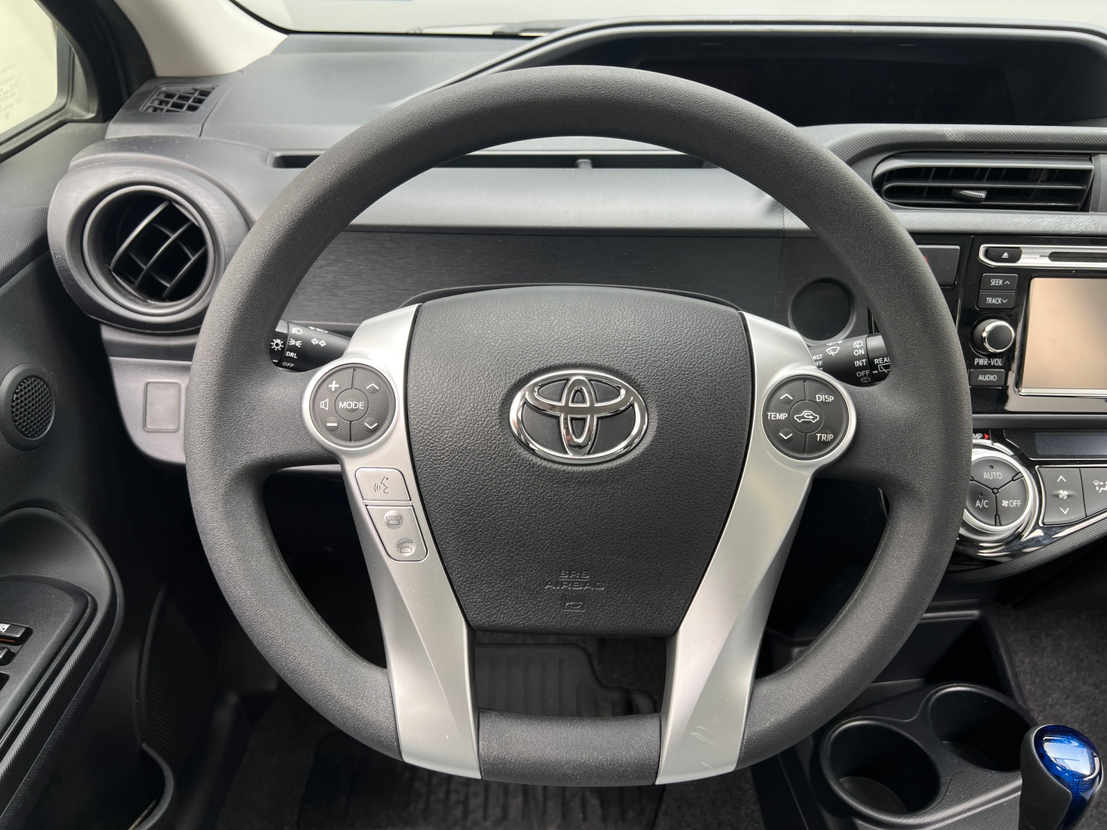 Thumbnail: 2015 Toyota Prius c - 5