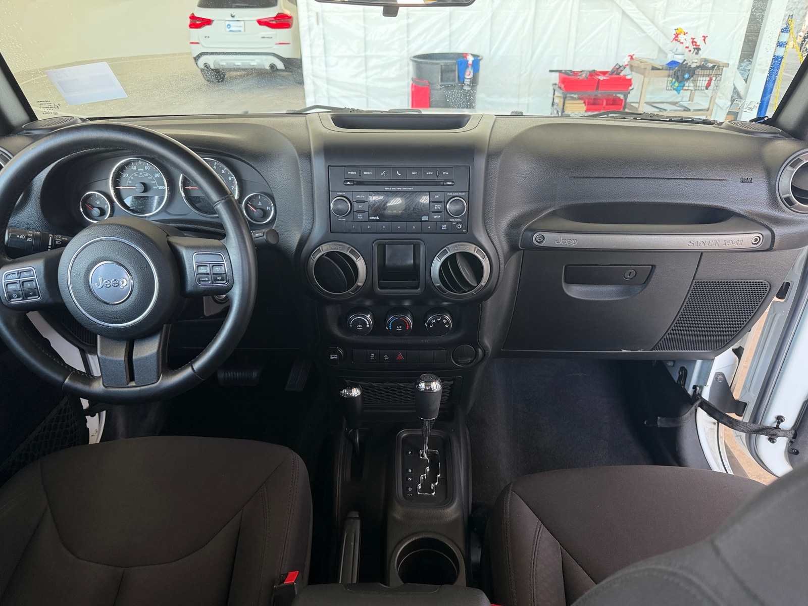 Thumbnail: 2015 Jeep Wrangler - 3