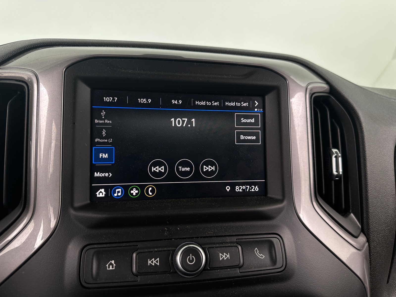 Thumbnail: 2021 Chevrolet Silverado 1500 - 4