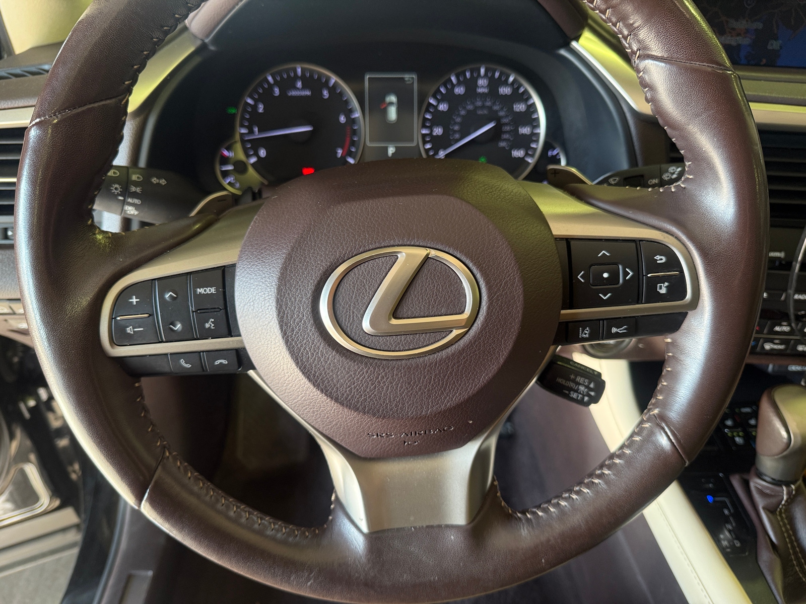 Thumbnail: 2020 Lexus RX - 4