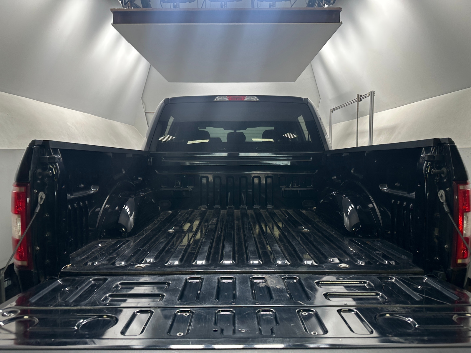 Thumbnail: 2020 Ford Econoline - 7