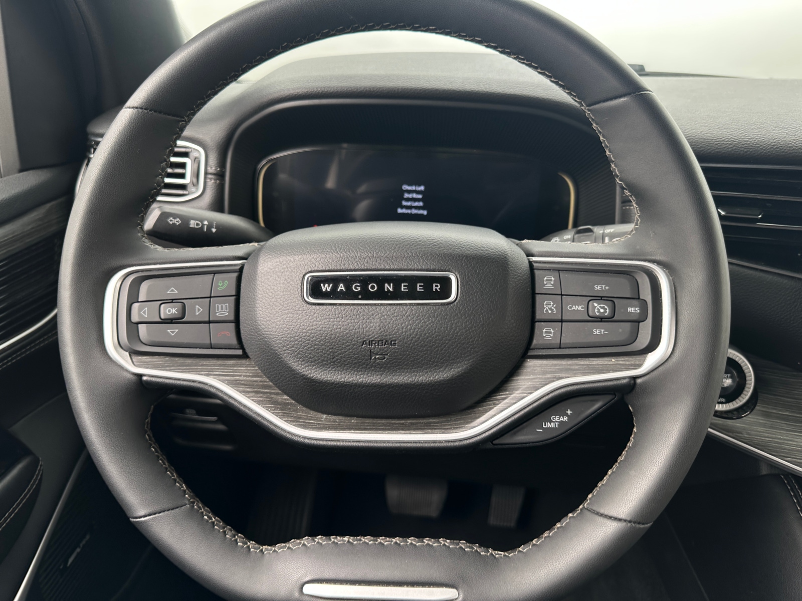 Thumbnail: 2024 Jeep Wagoneer - 5