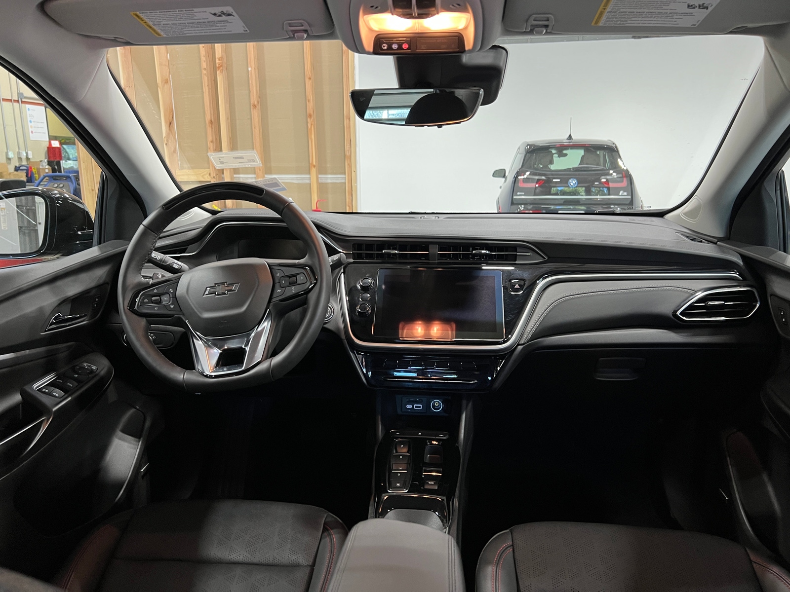 Thumbnail: 2023 Chevrolet Bolt EUV - 2