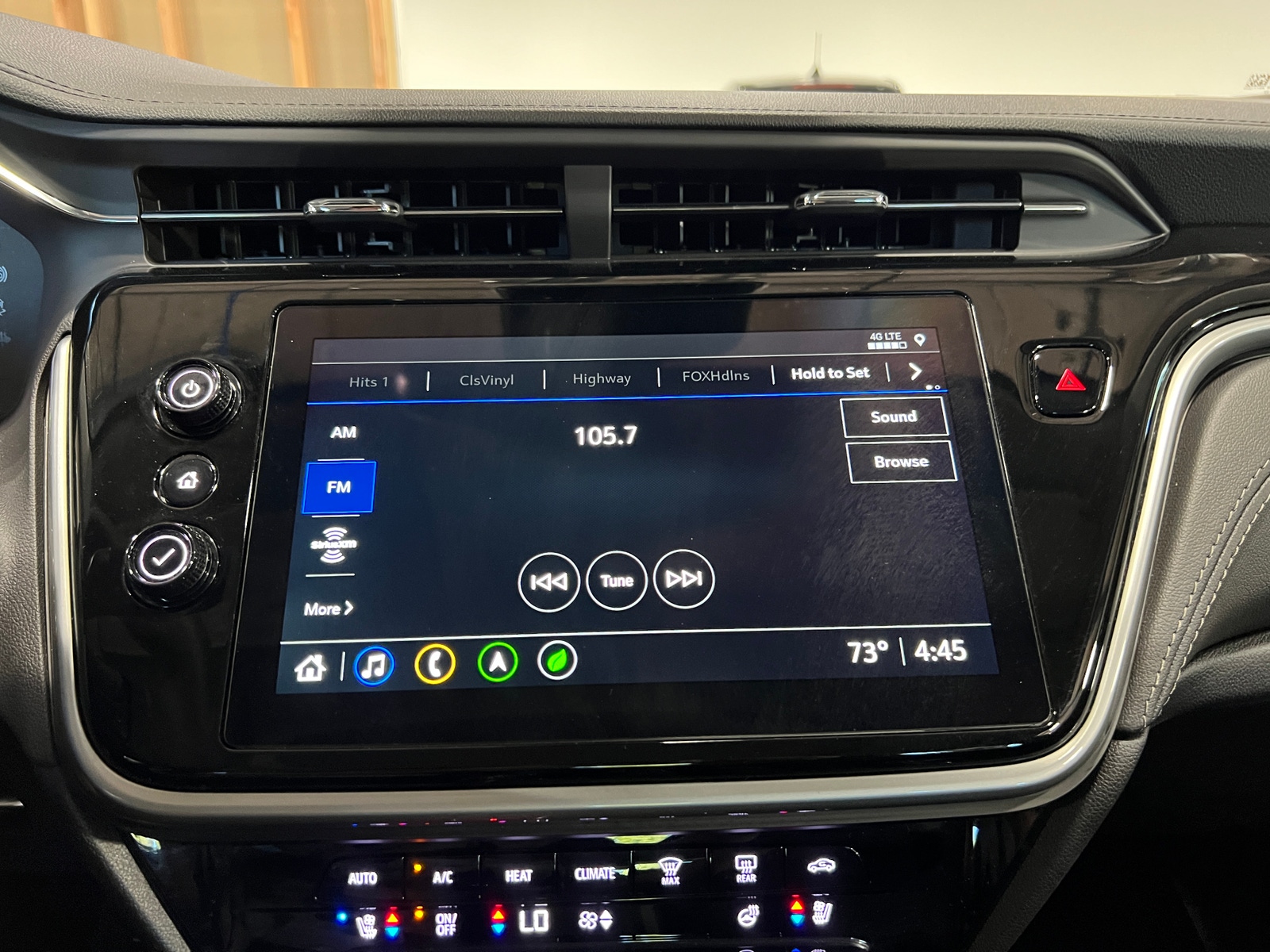 Thumbnail: 2023 Chevrolet Bolt EUV - 3